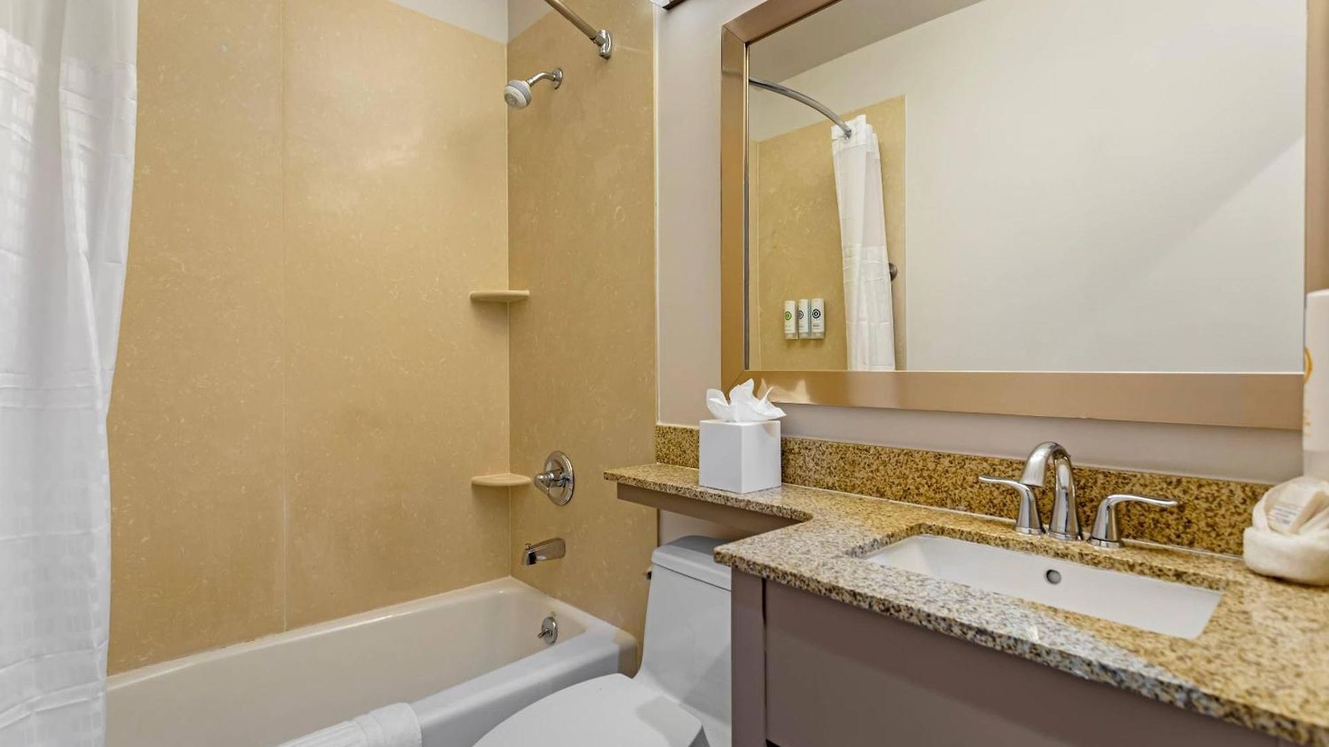 Comfort Staten Island Inn