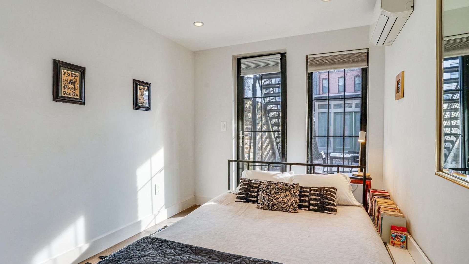 Shared Yard Space! Garden-level Unit In Bed-stuy Holiday home New York