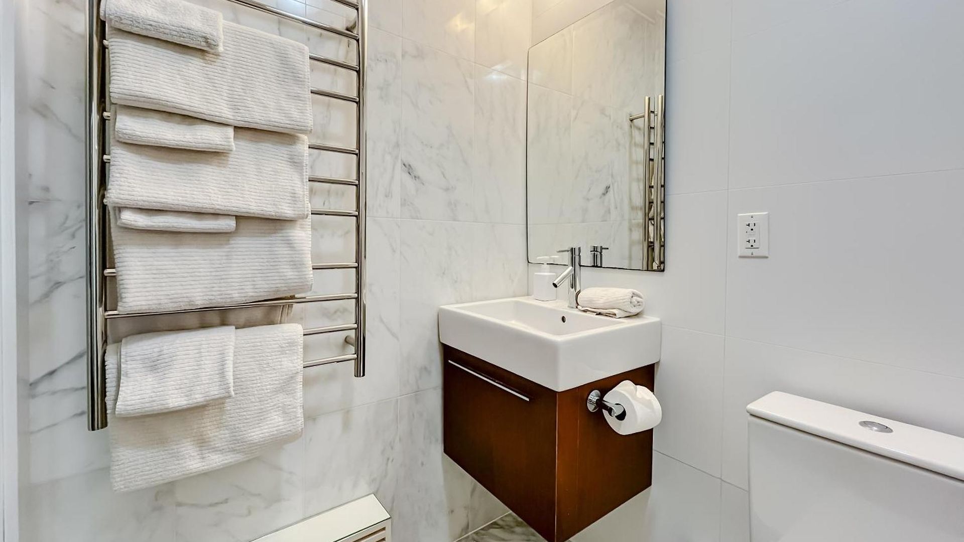 Holiday home Shared Yard Space! Garden-level Unit In Bed-stuy