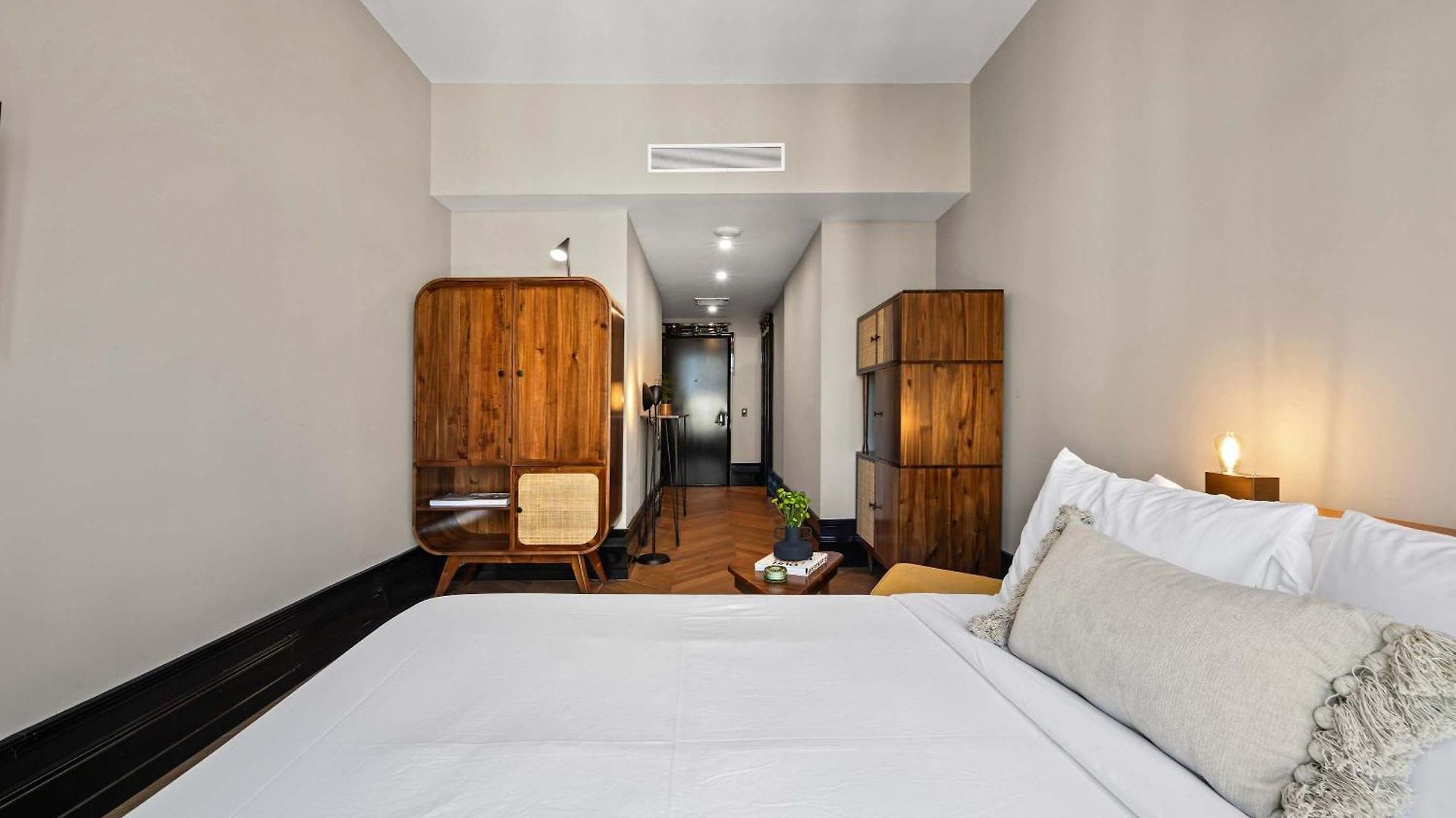 Holiday home Freeman 403 By Rove Travel - 1br With Shared Amenities New York