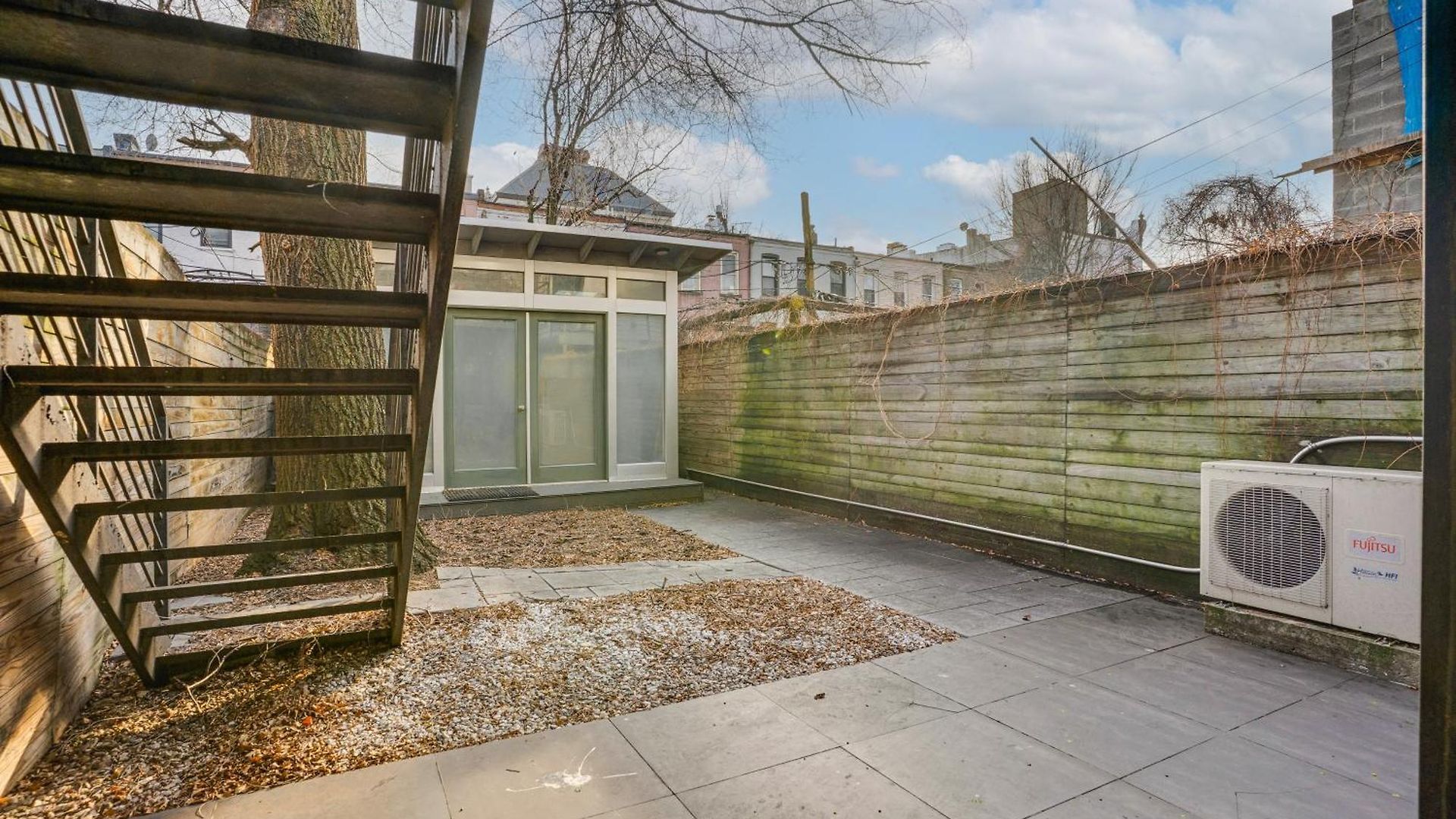 Shared Yard Space! Garden-level Unit In Bed-stuy