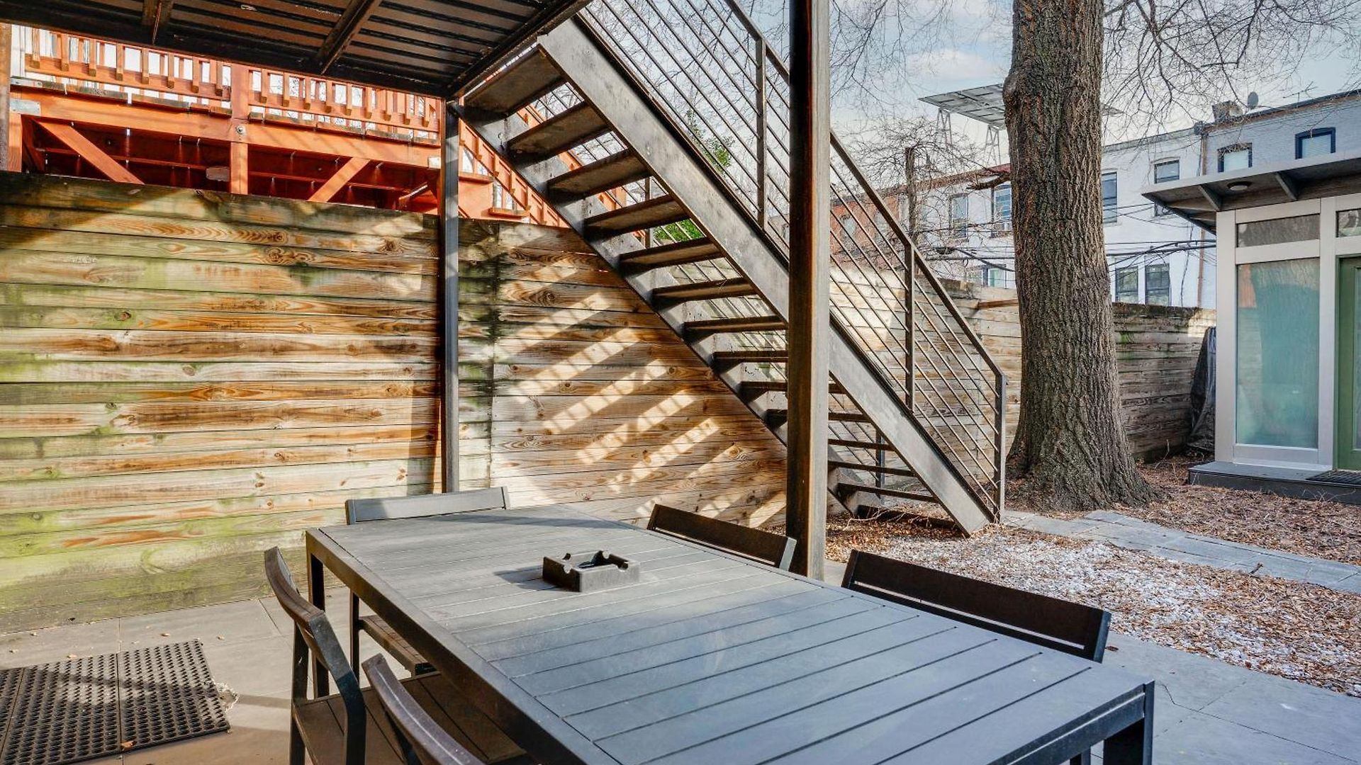 Holiday home Shared Yard Space! Garden-level Unit In Bed-stuy *
