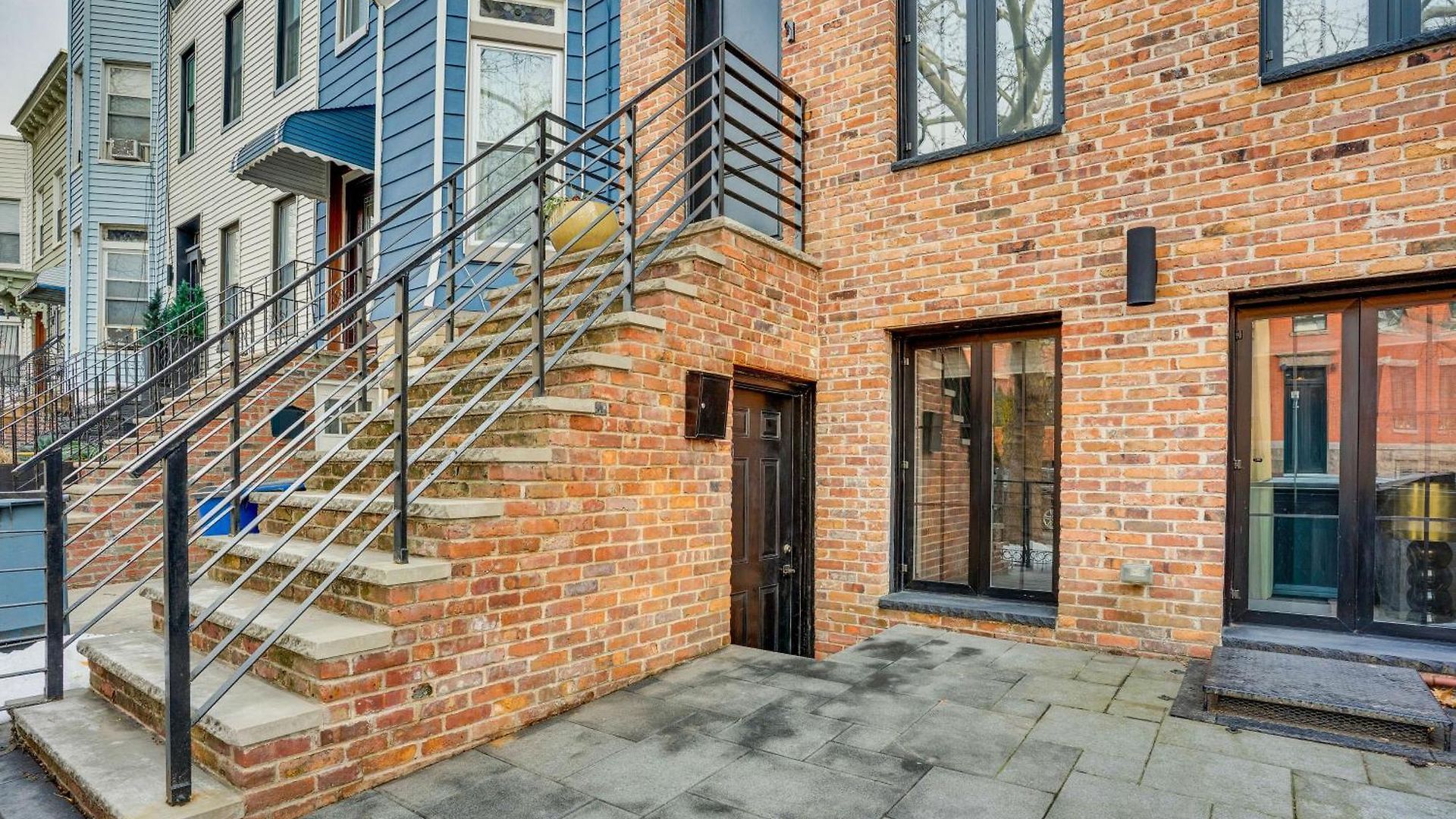 Holiday home Shared Yard Space! Garden-level Unit In Bed-stuy *