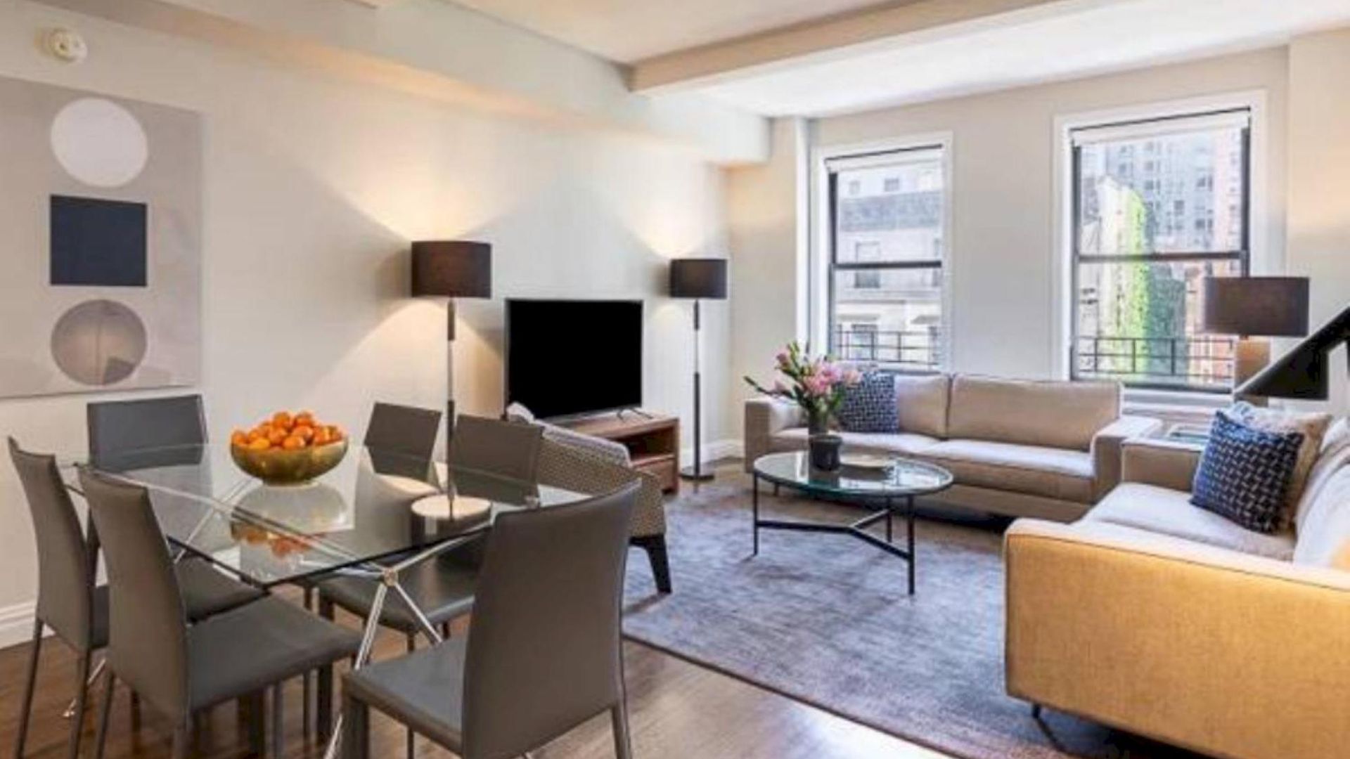 Spacious 3 Bed 3 Bath Unit In Upper East Side Apartment