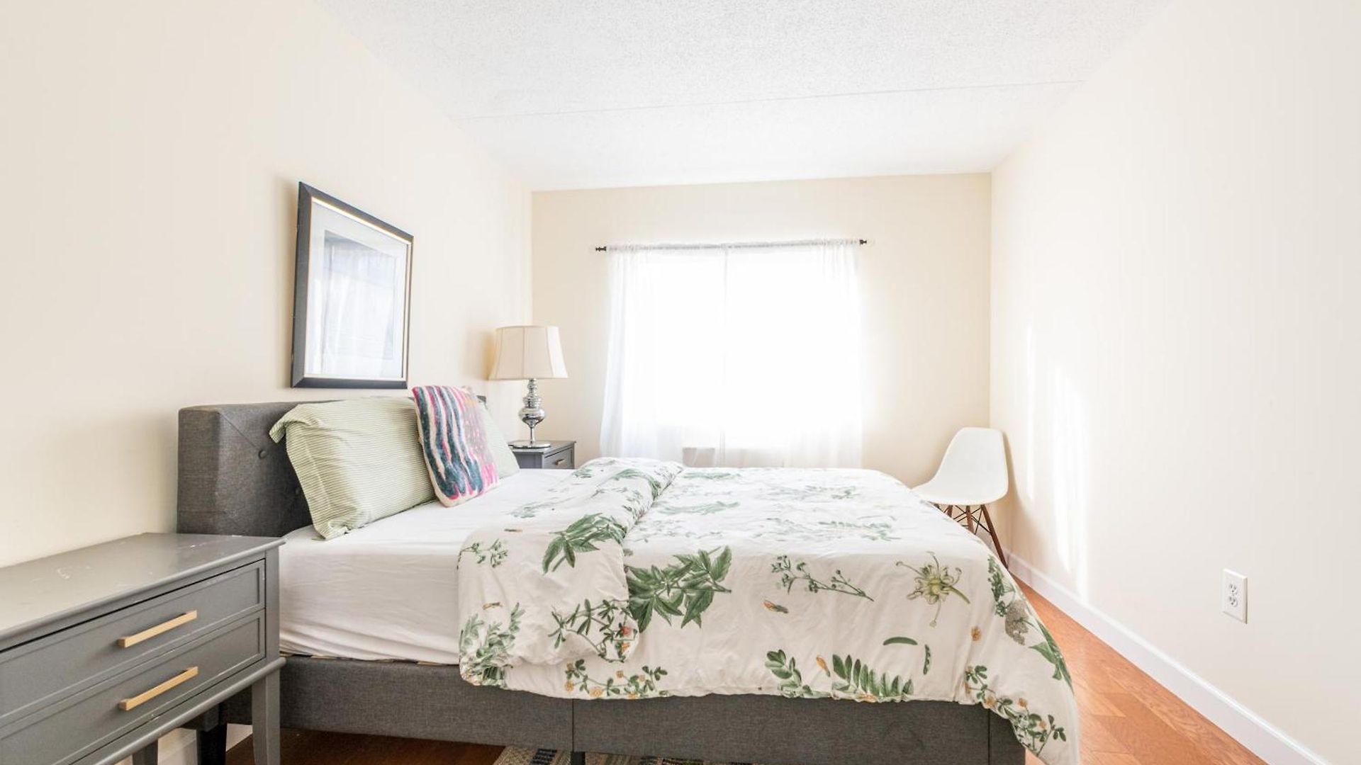 Stunning 3 Bed Fully Furnished * New York