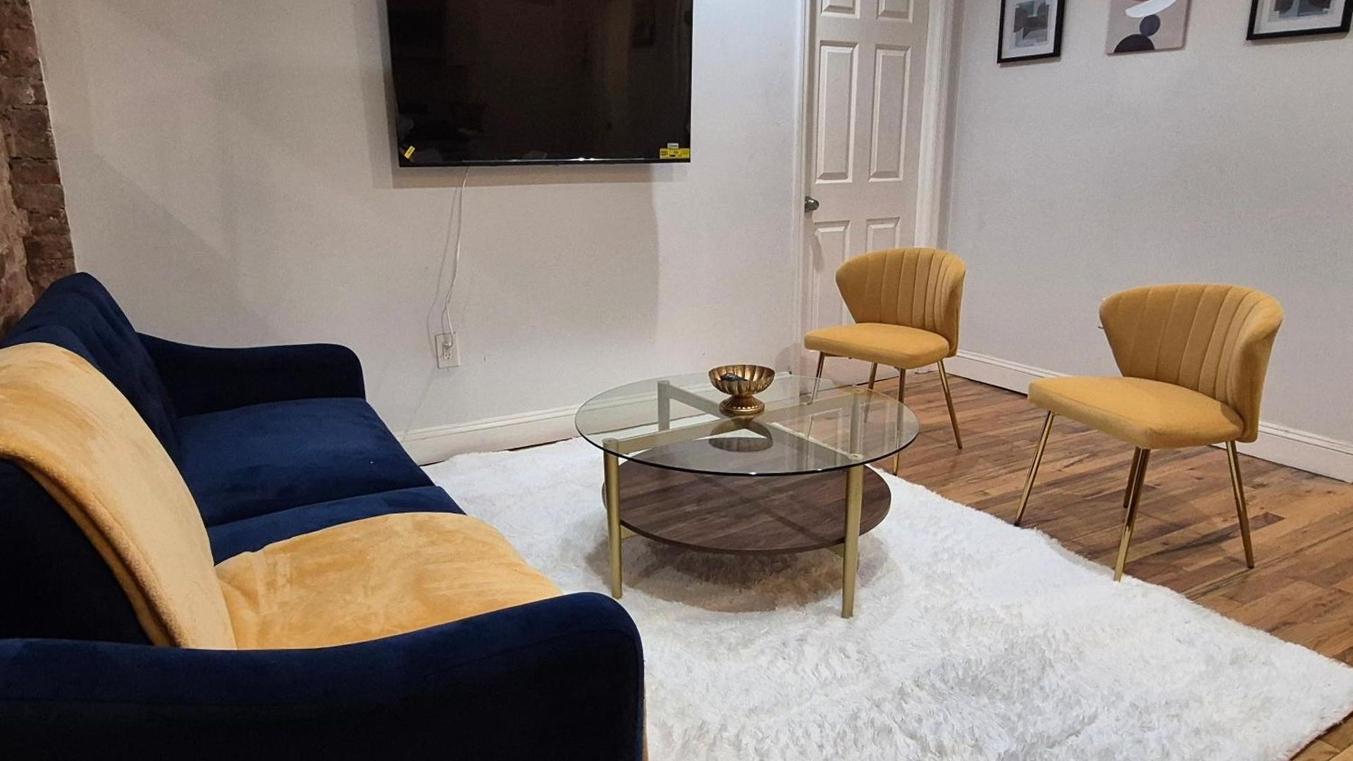 Relax And Unwind At Chic Bed-stuy Brownstone New York