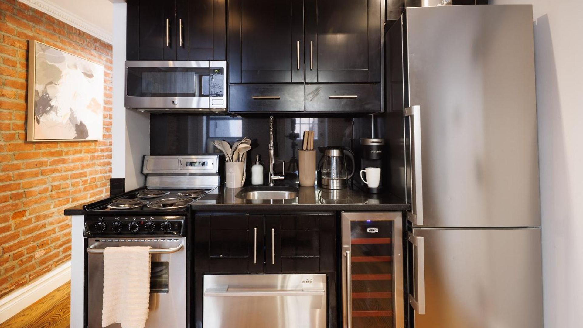 Urban Oasis 1br East Village Hideaway With Patio! Apartment