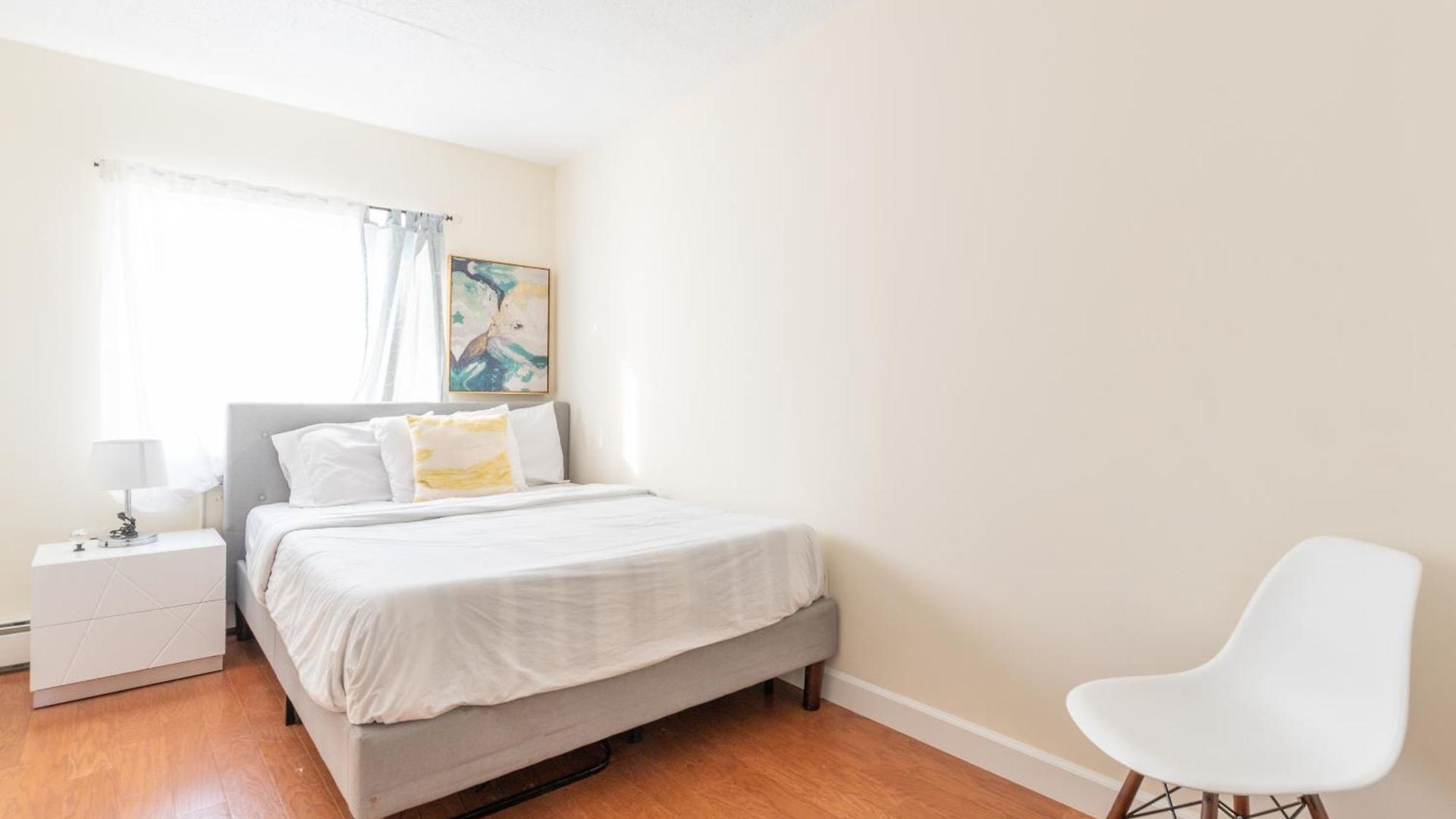 Stunning 3 Bed Fully Furnished * New York