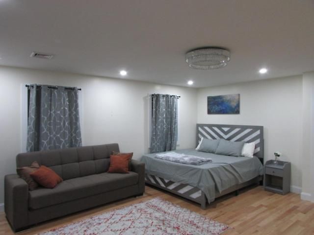 Cozy In Ozone Park Apartment *