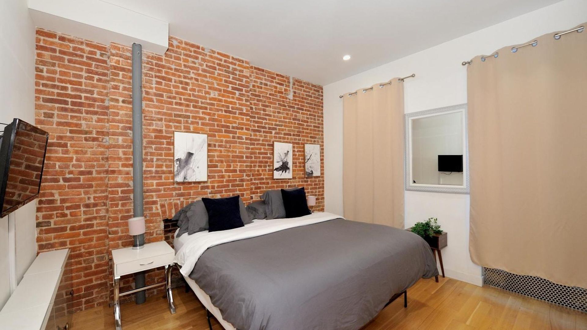 Time Square Vicinity- Luxury 2br 2ba Nyc Apartment *