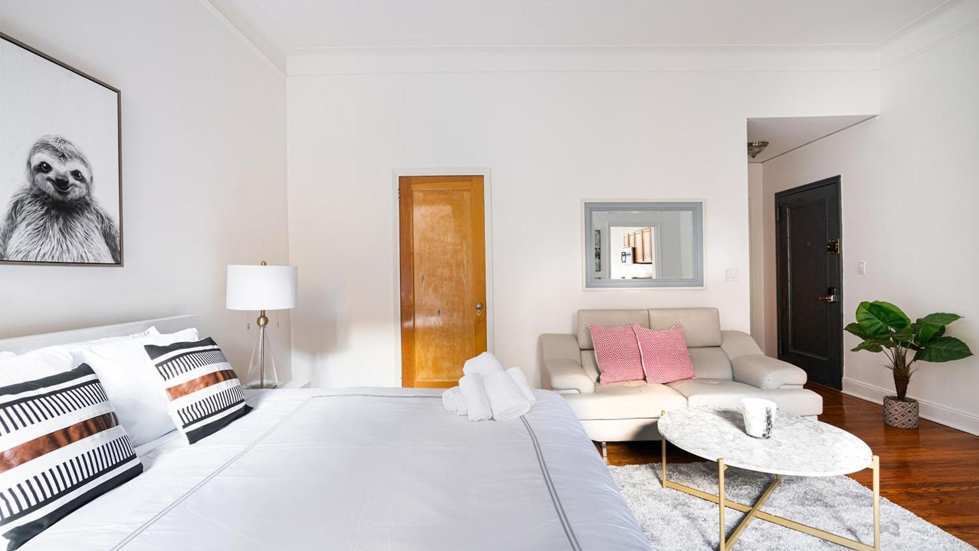 Bright And Comfy In Nyc New York