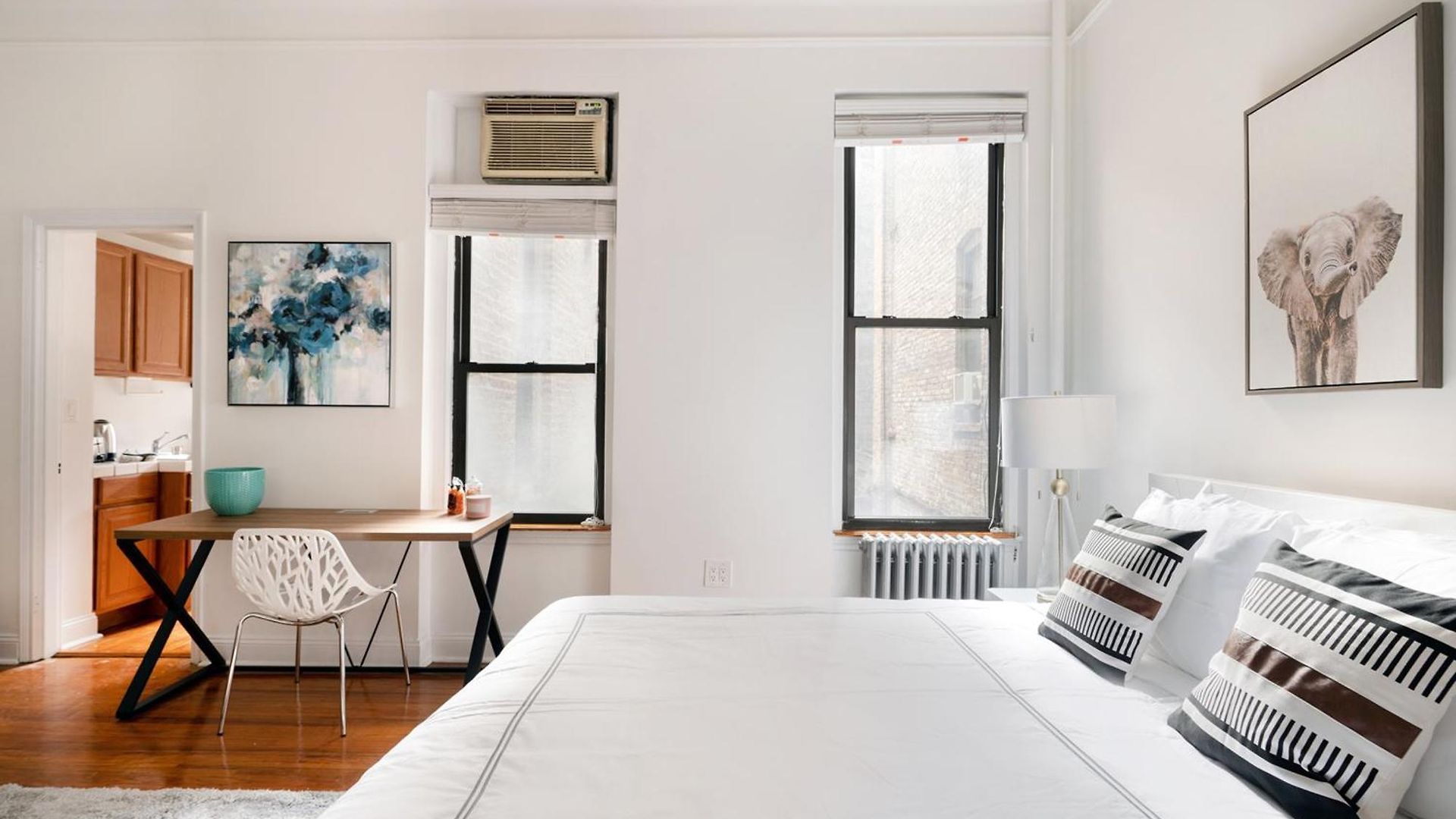 Bright And Comfy In Nyc