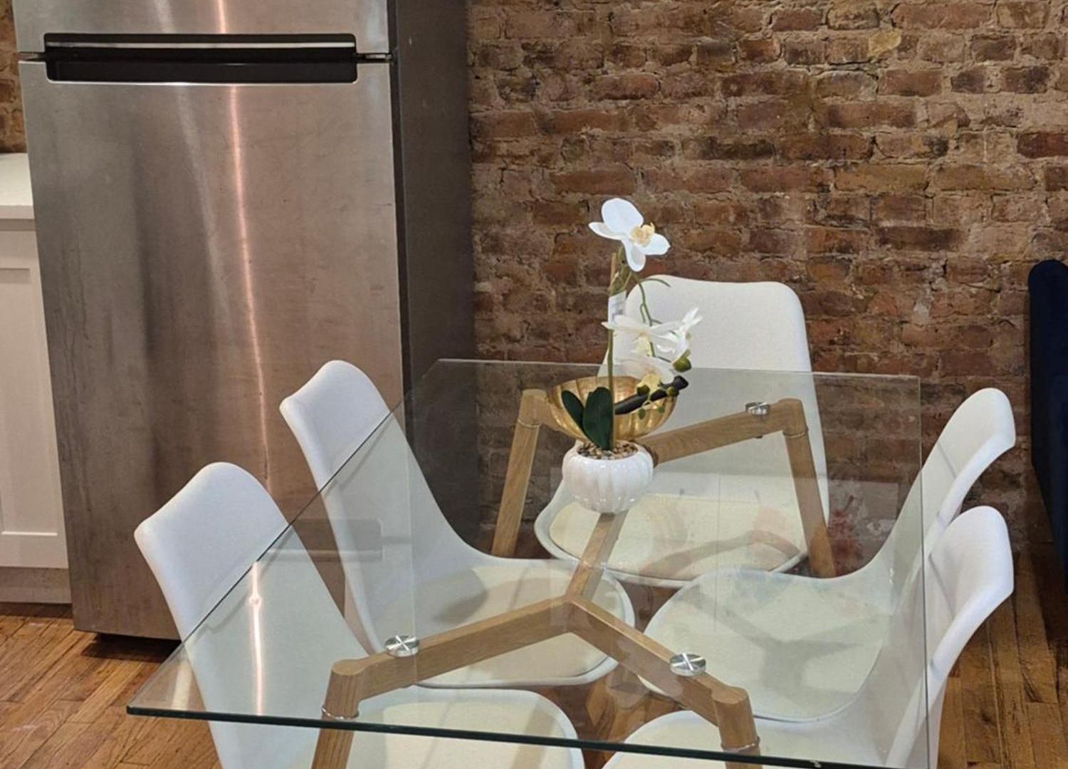Relax And Unwind At Chic Bed-stuy Brownstone Apartment *