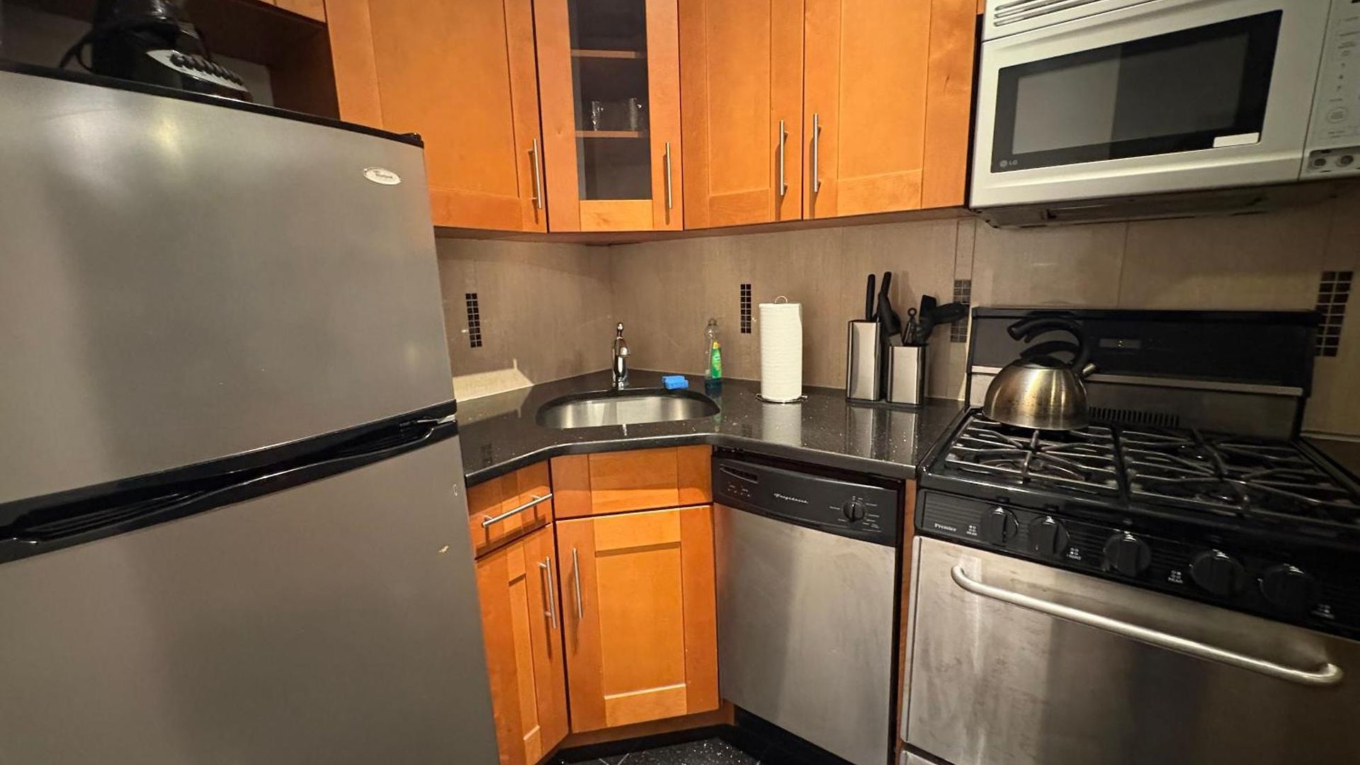 Apartment Westside Crown Plaza