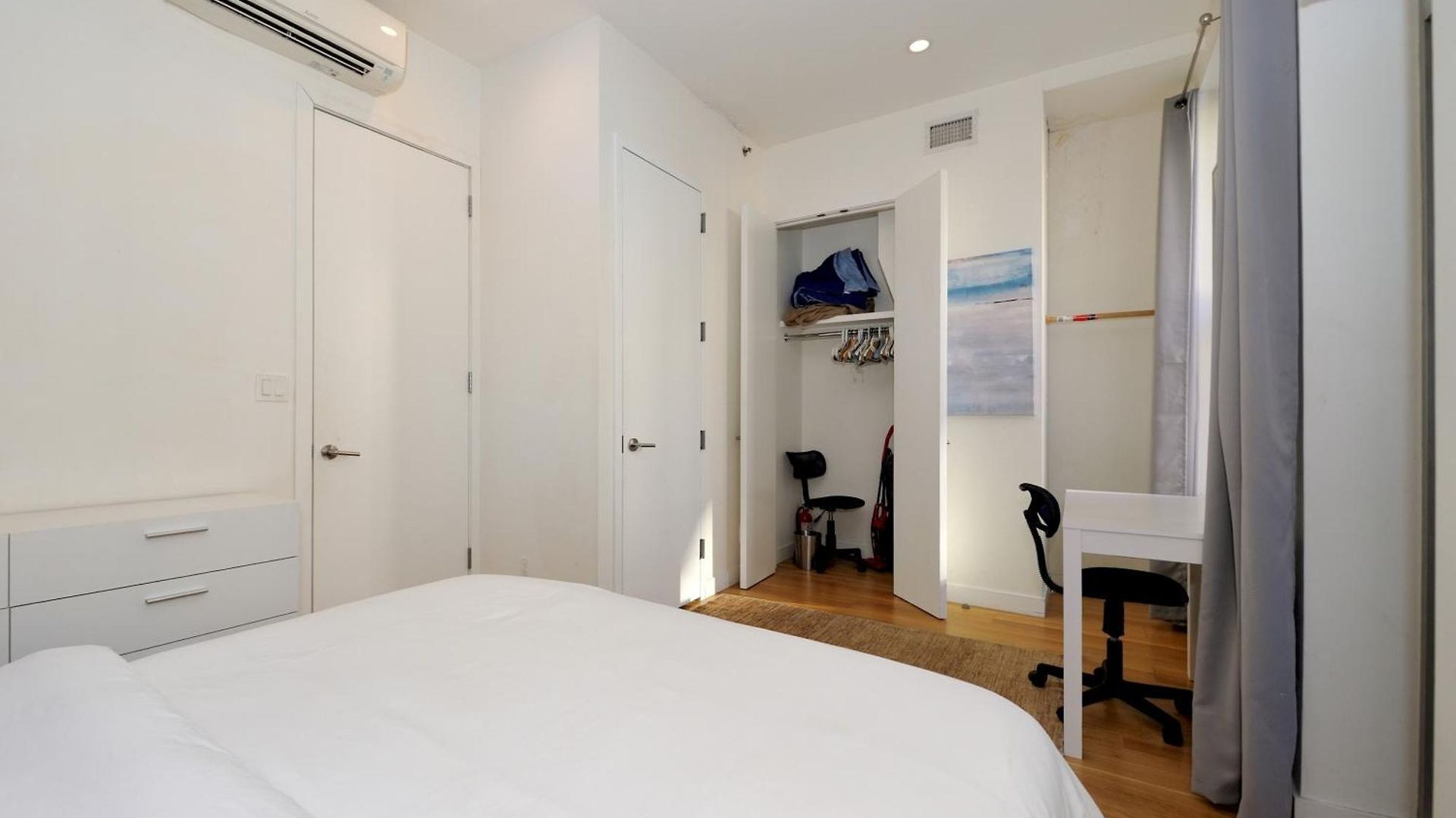 Time Square Vicinity- Luxury 2br 2ba Nyc Apartment