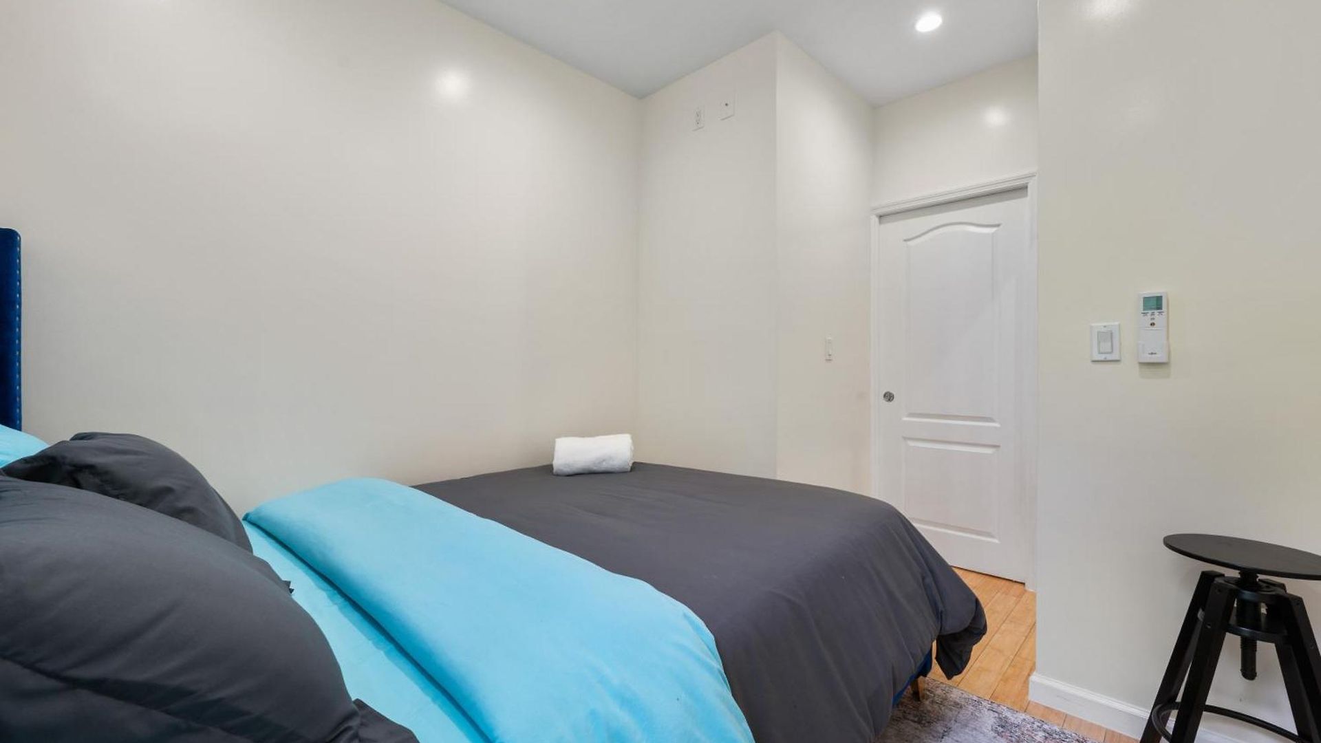 Spacious 3 Bed 3 Bath Unit In Upper East Side *