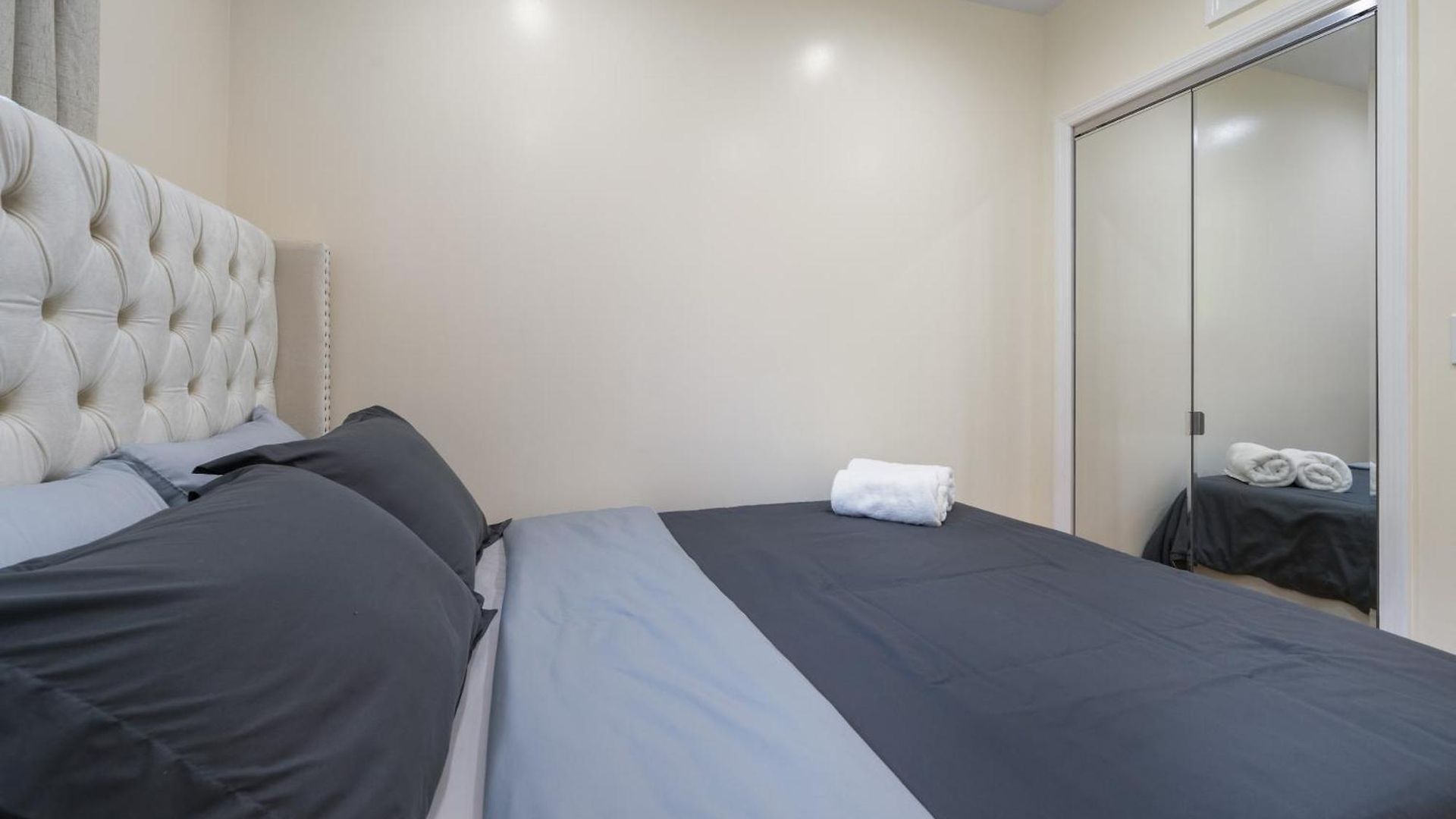 Spacious 3 Bed 3 Bath Unit In Upper East Side