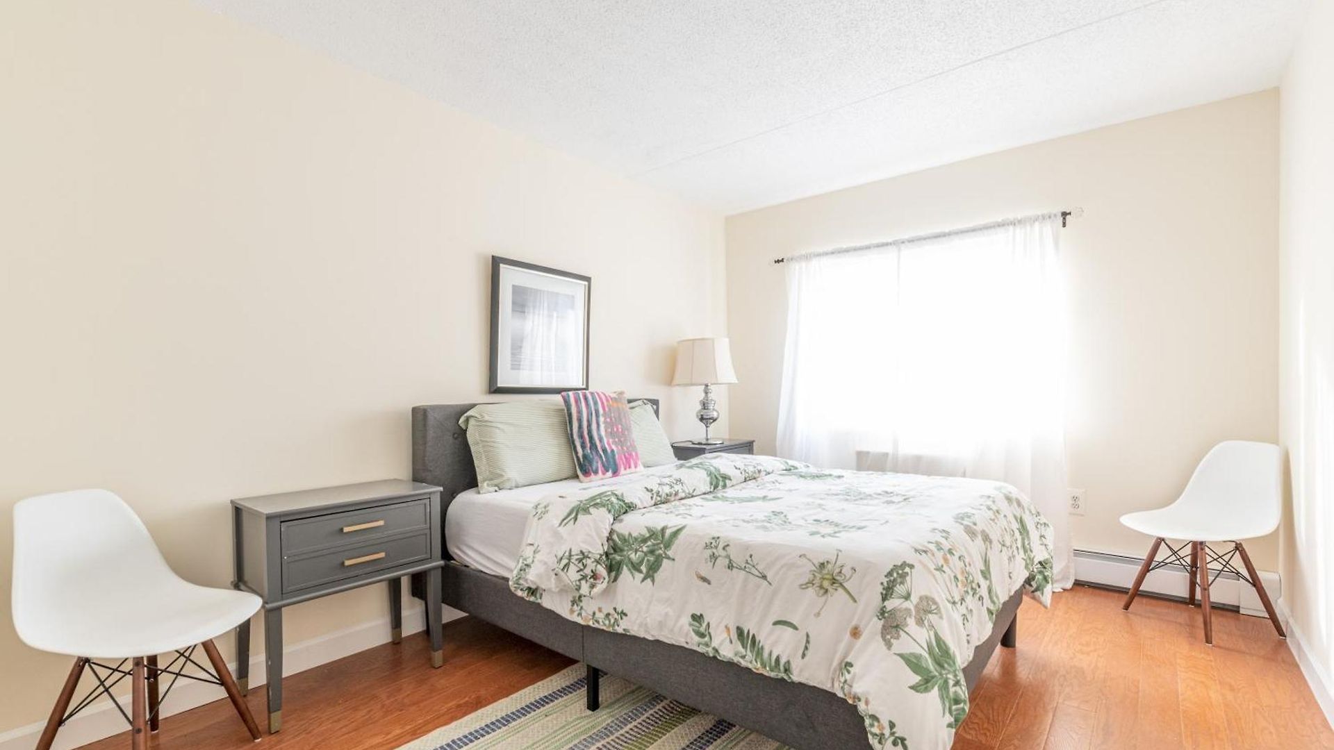 Stunning 3 Bed Fully Furnished * New York