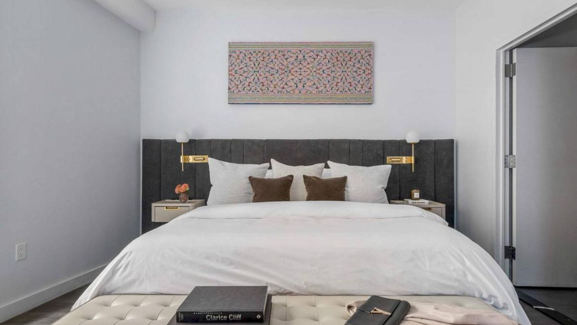 Alluring And Spacious 1 Bed 1 Bath Apartment