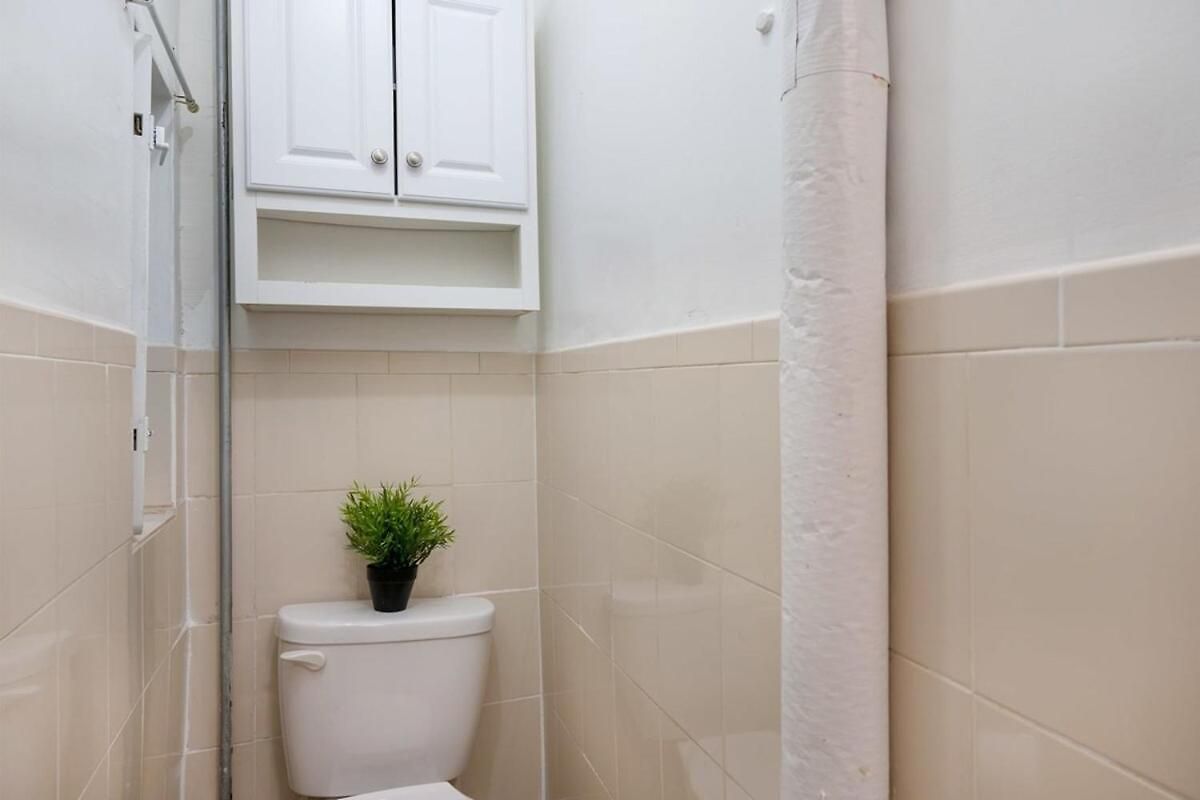 Apartment Prime Location 1br Newly Furnished