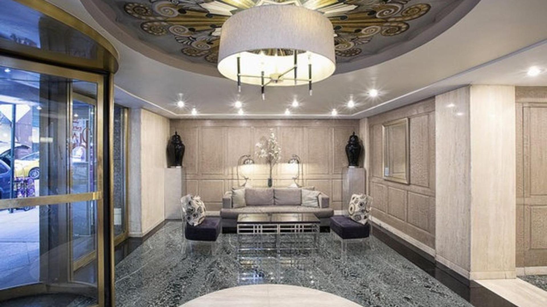 Executive Plaza Apartment *