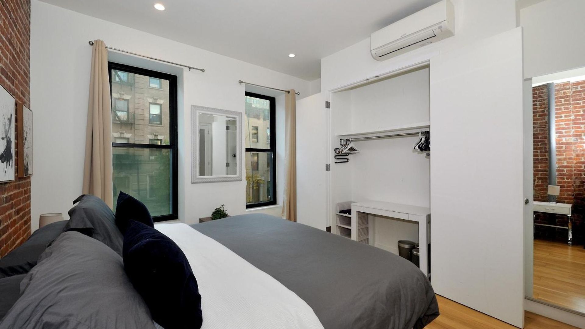 Time Square Vicinity- Luxury 2br 2ba Nyc Apartment