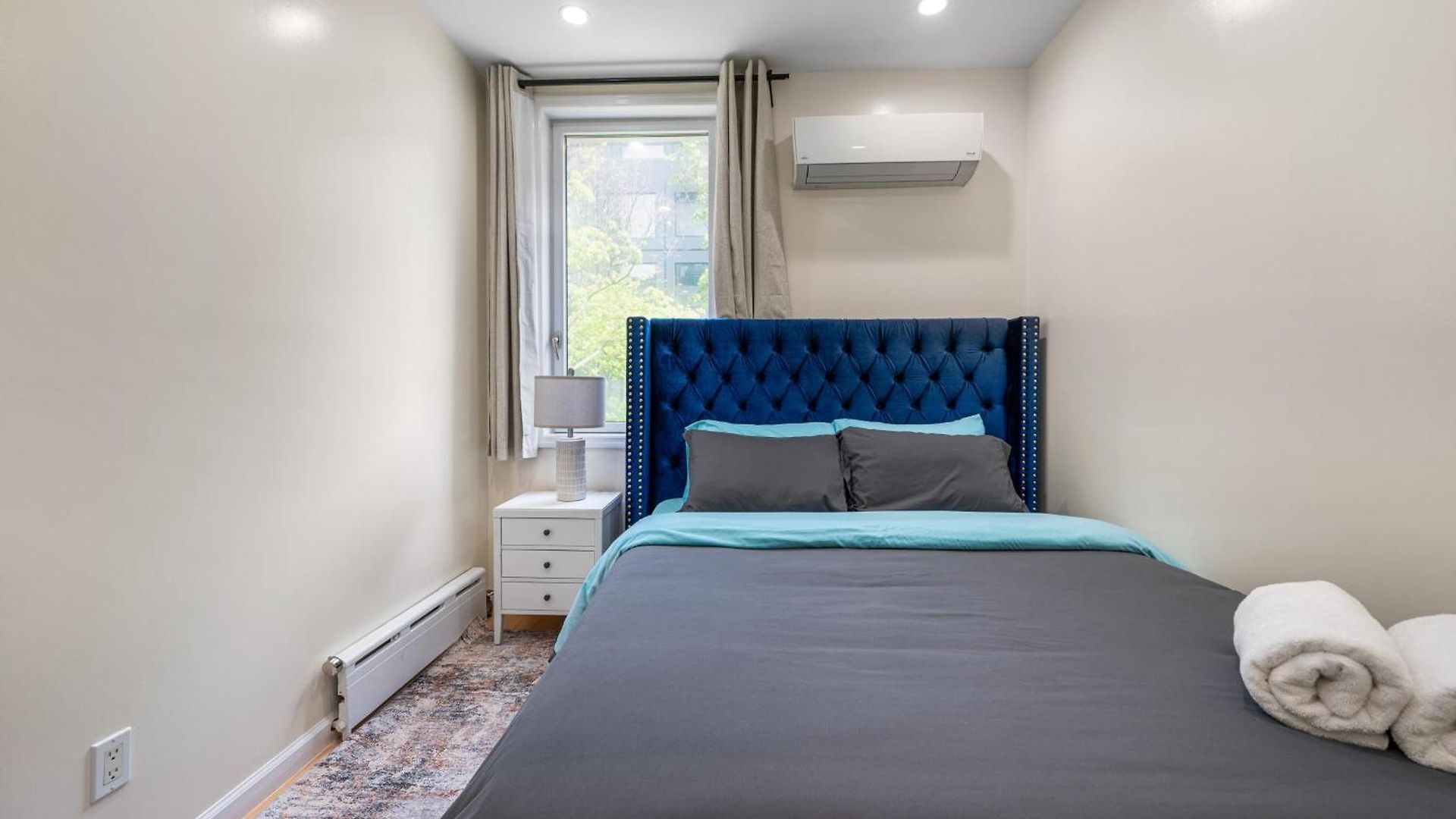 Spacious 3 Bed 3 Bath Unit In Upper East Side * New York