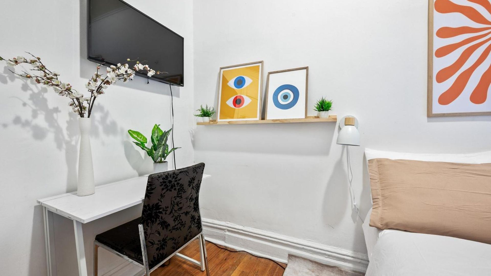 Bright And Beautiful 3 Bedroom Midtown West