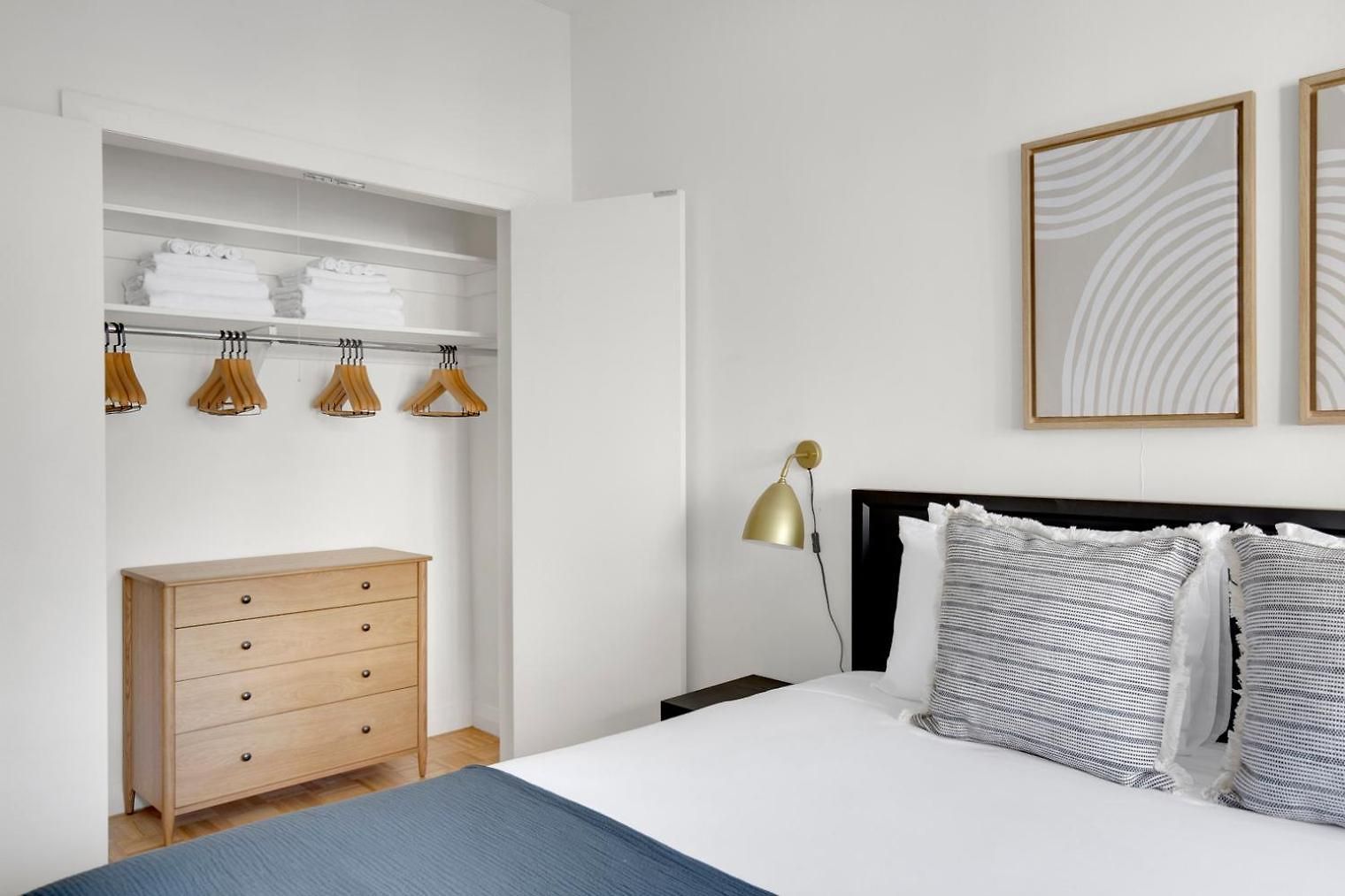 Midtown 1br W Gym Doorman Nr Grand Nyc-746 Apartment New York