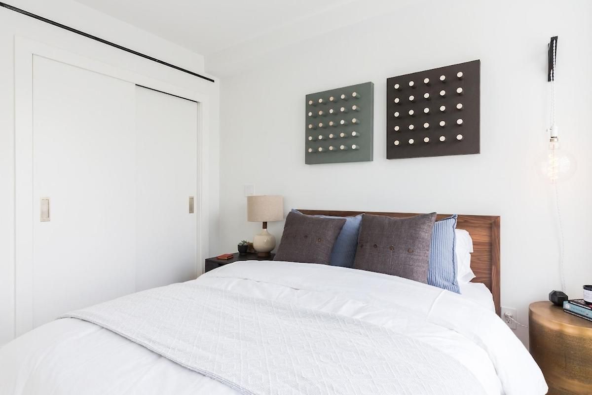 Stylish Williamsburg One Bedroom Near Manhattan Apartment