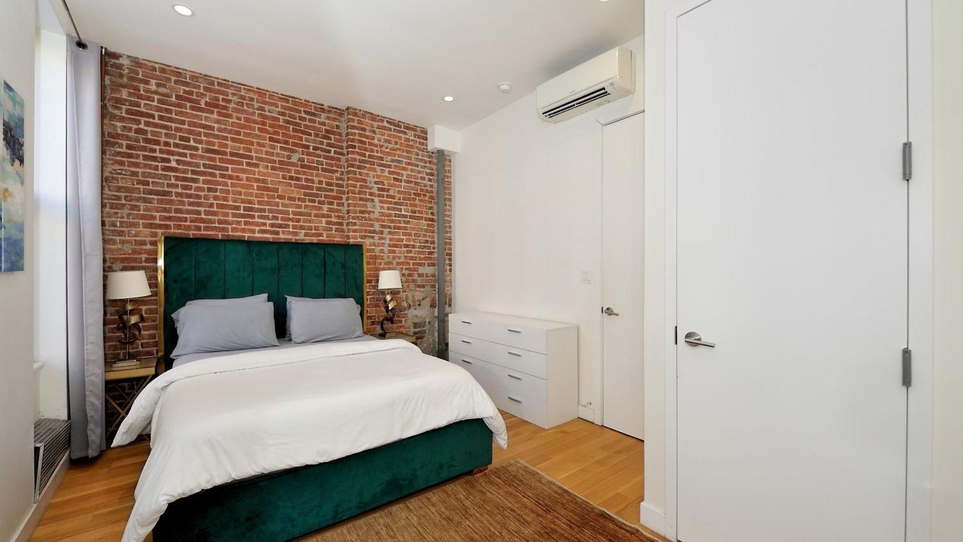 Time Square Vicinity- Luxury 2br 2ba Nyc Apartment