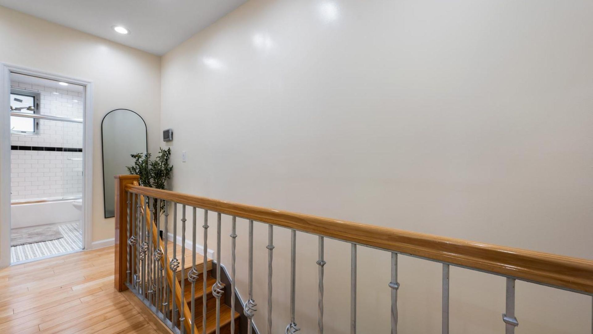 Apartment Spacious 3 Bed 3 Bath Unit In Upper East Side *