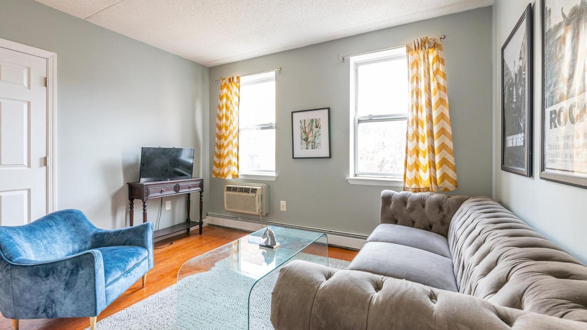 Stunning 3 Bed Fully Furnished