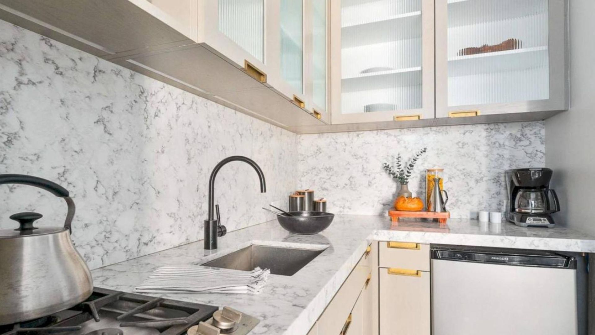 Alluring And Spacious 1 Bed 1 Bath New York