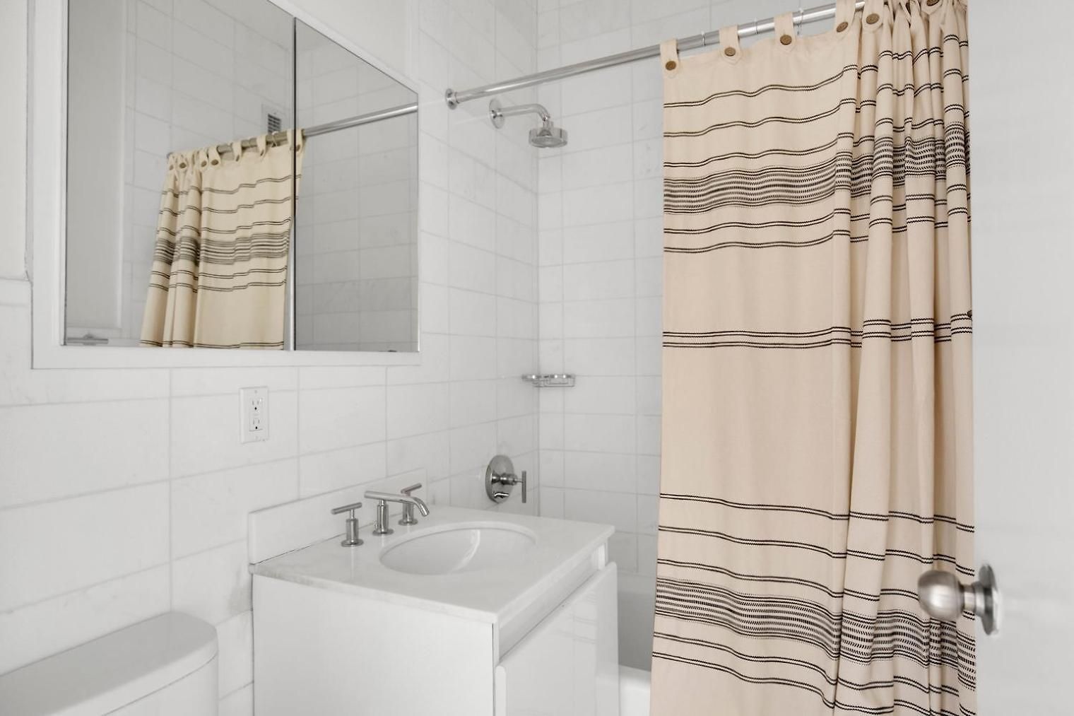 Midtown 1br W Gym Doorman Nr Grand Nyc-746