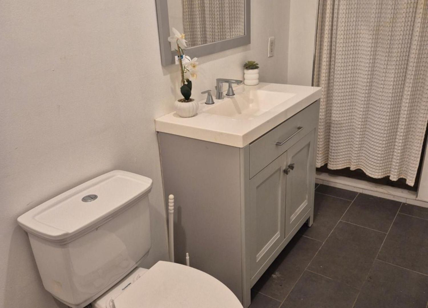 Relax And Unwind At Chic Bed-stuy Brownstone *