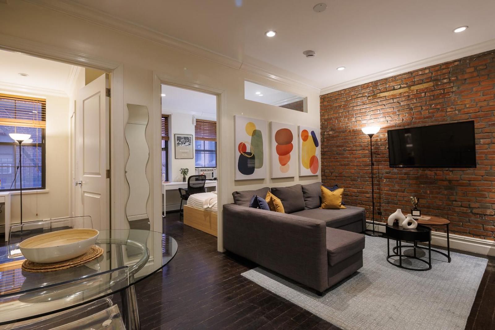 Apartment Refined & Stylish Manhattan Haven