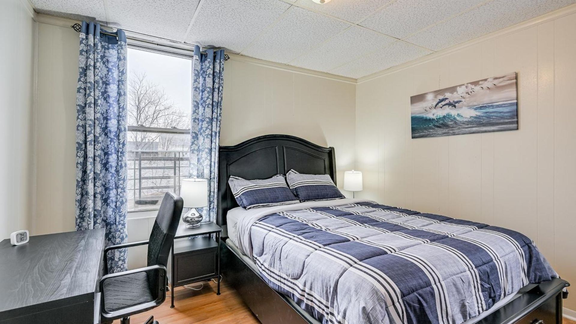 Easy Train Access! Quiet Commuter Apartment New York
