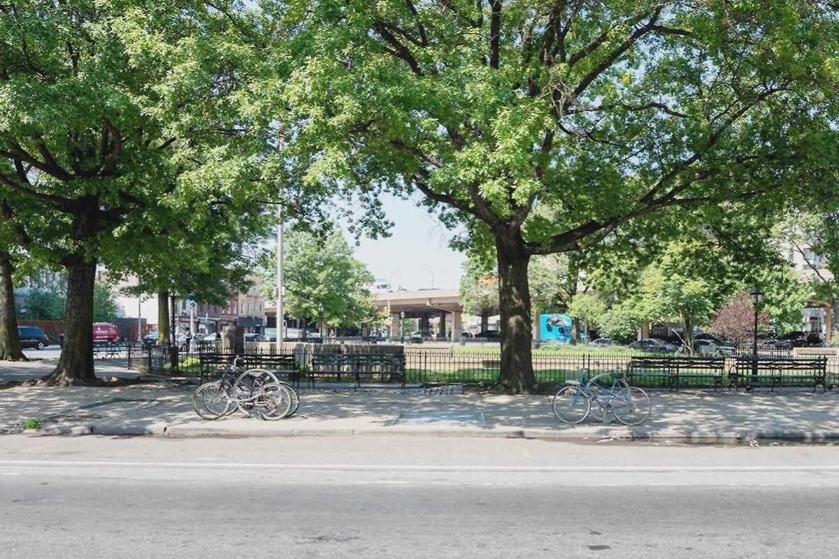 Stylish Williamsburg One Bedroom Near Manhattan Apartment New York