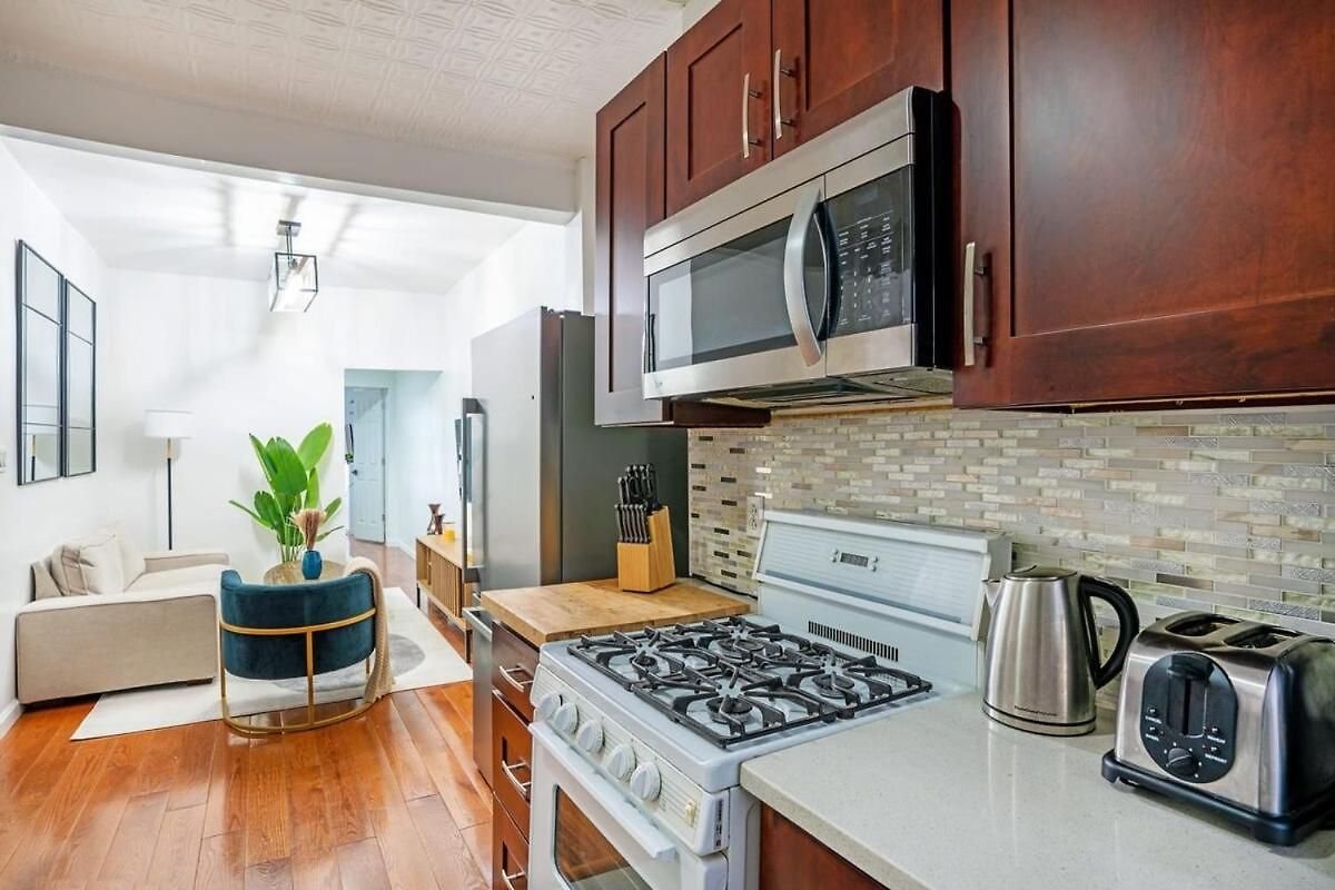 Prime Location 1br Newly Furnished