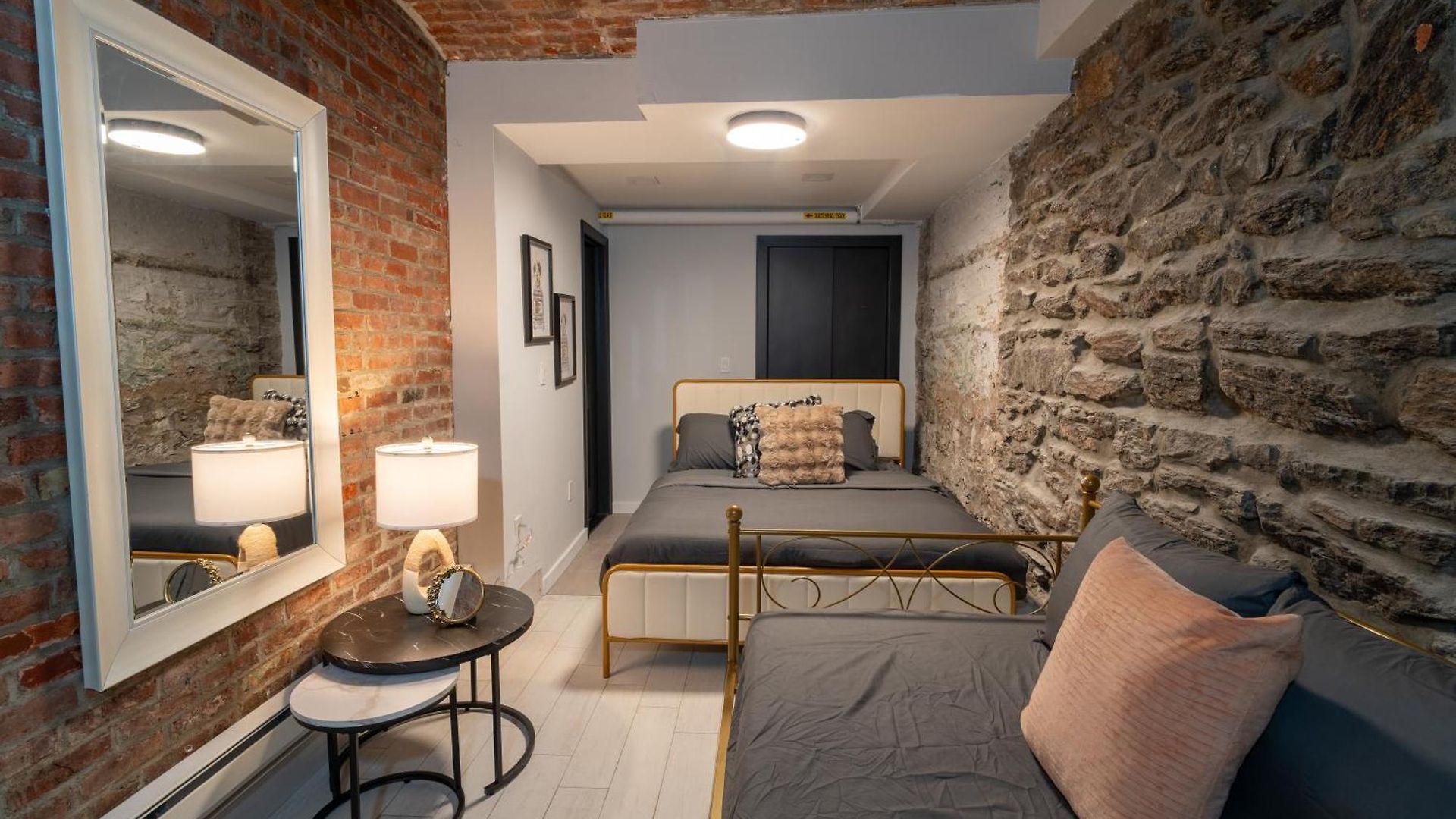 Elegant Gramercy Park Apartment New York