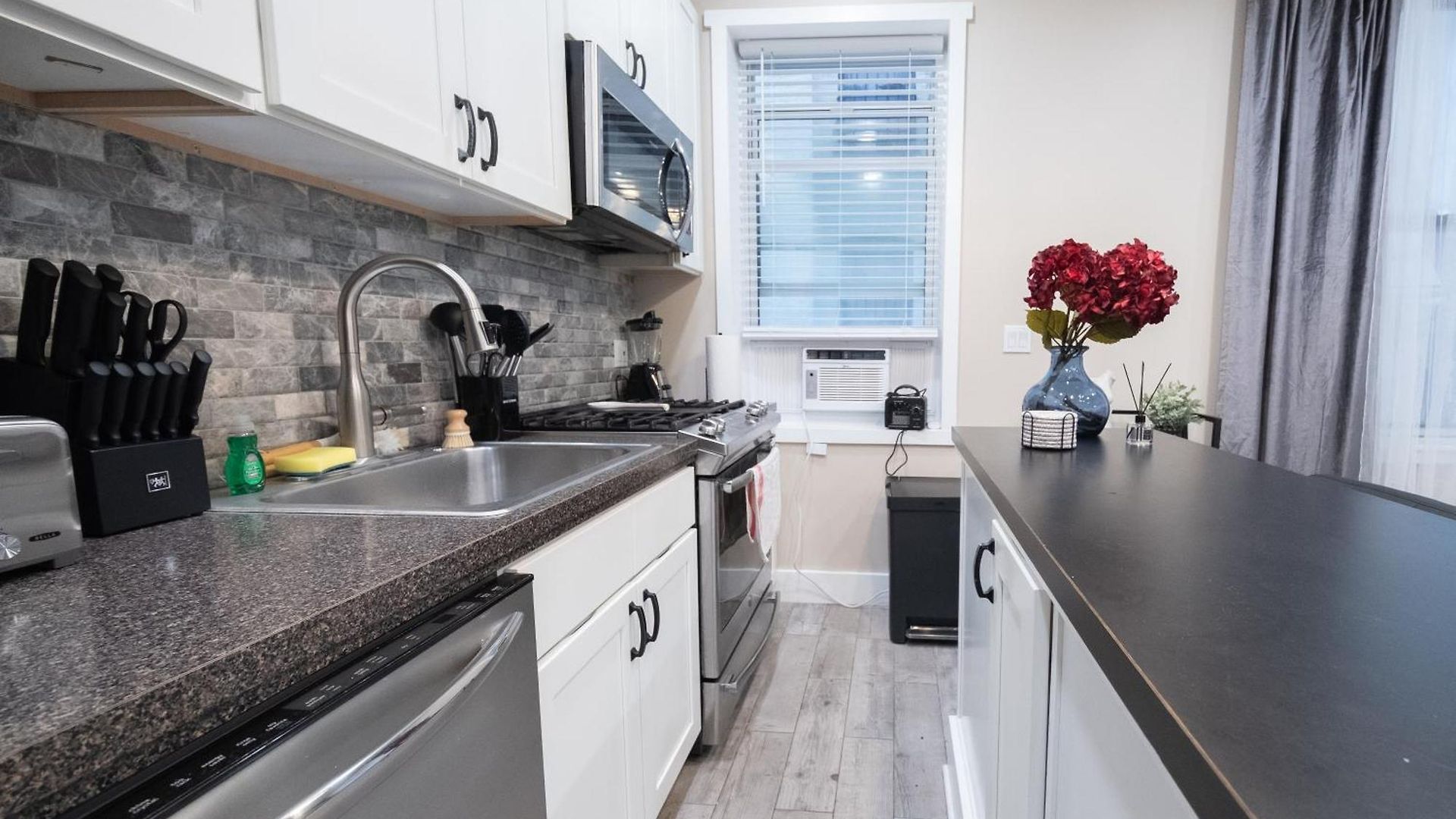 Brand New 3br 2ba Next To Park, Elevator * New York