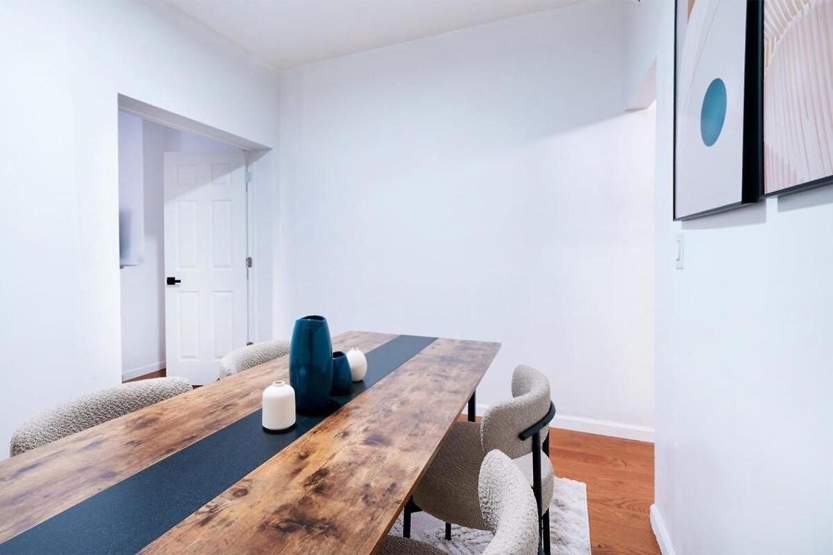 Prime Location 1br Newly Furnished Apartment