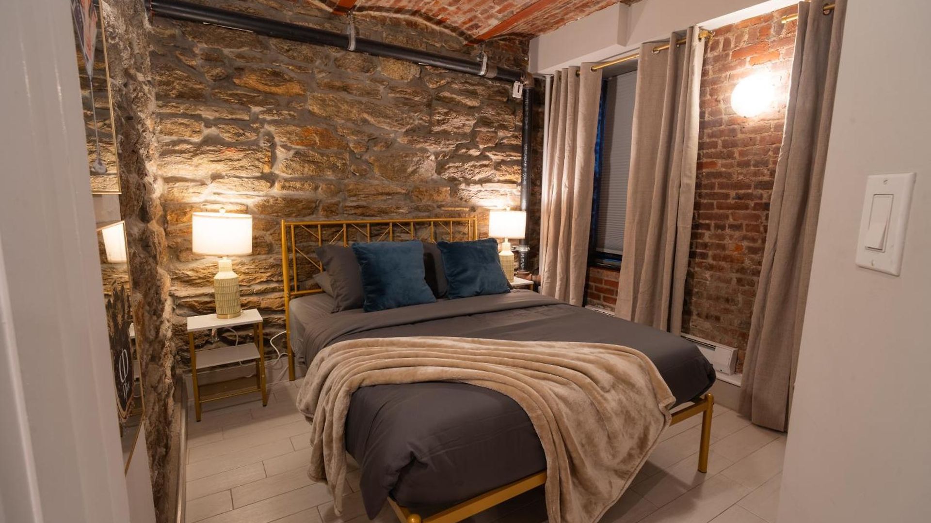 Elegant Gramercy Park Apartment