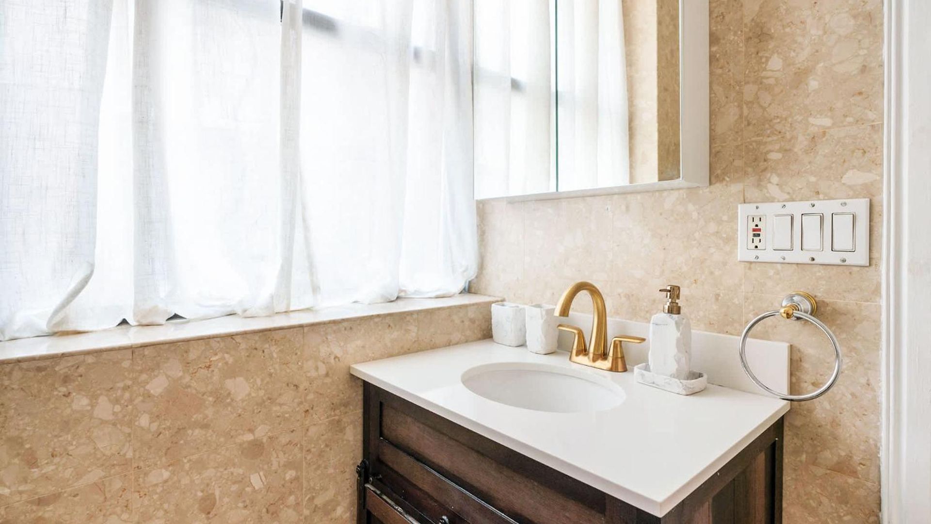 Apartment 26a-2 Spacious Brand New Fully Furnished 2-bedroom In Prime Murray Hill Move-in Ready