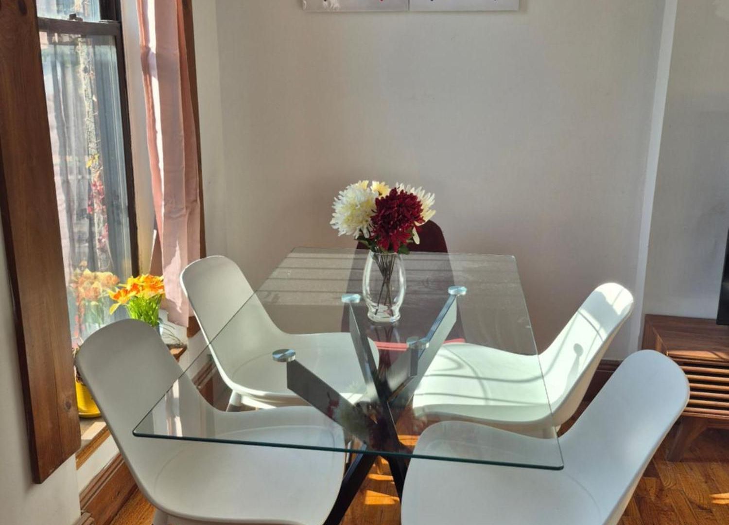 Relax And Unwind At Chic Bed-stuy Brownstone Apartment *