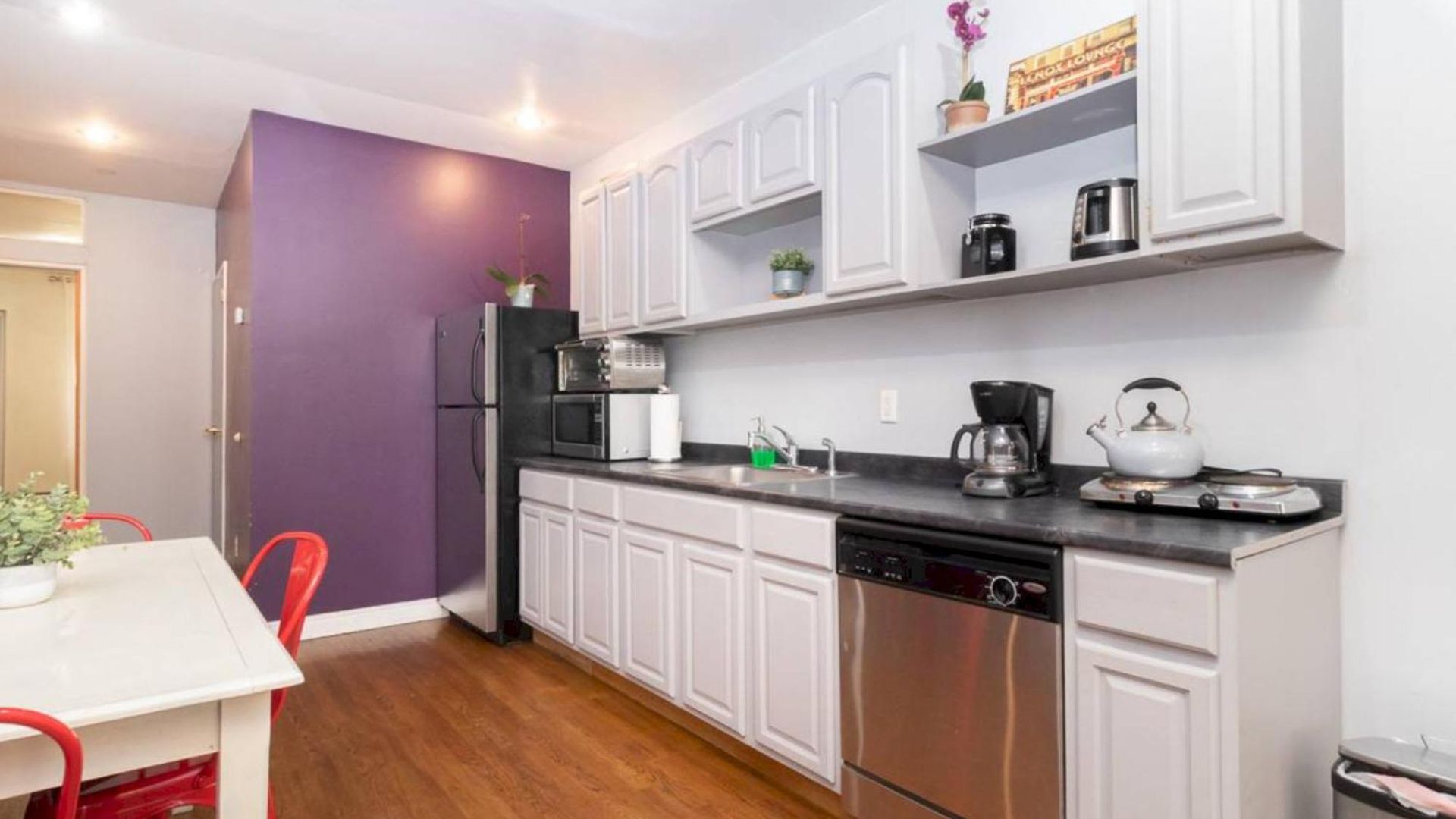 Bright And Beautiful 3 Bedroom Midtown West New York