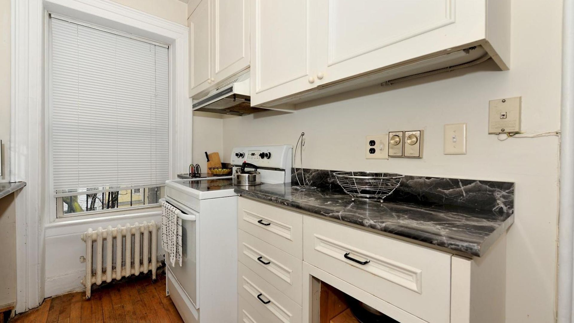 Apartment Comfy 3 Bedroom 1 Bath In Nyc New York
