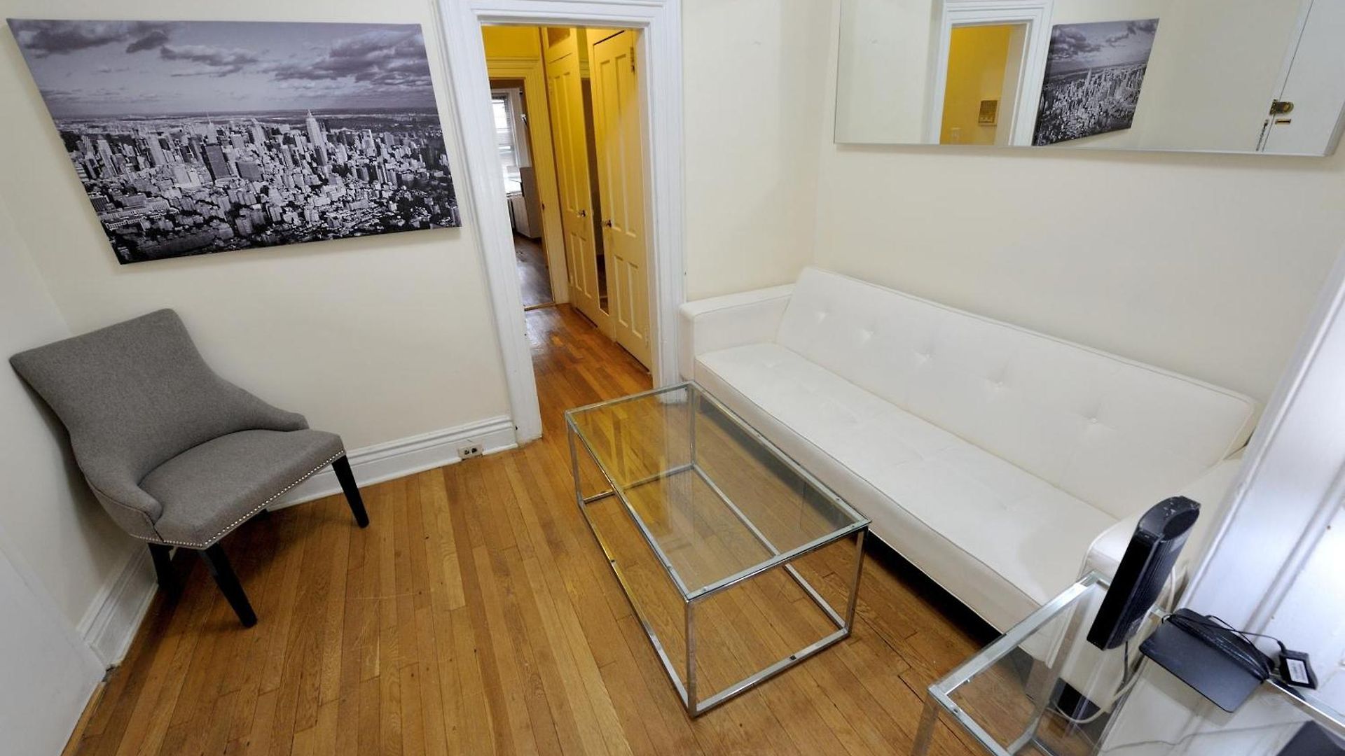 Comfy 3 Bedroom 1 Bath In Nyc Apartment New York