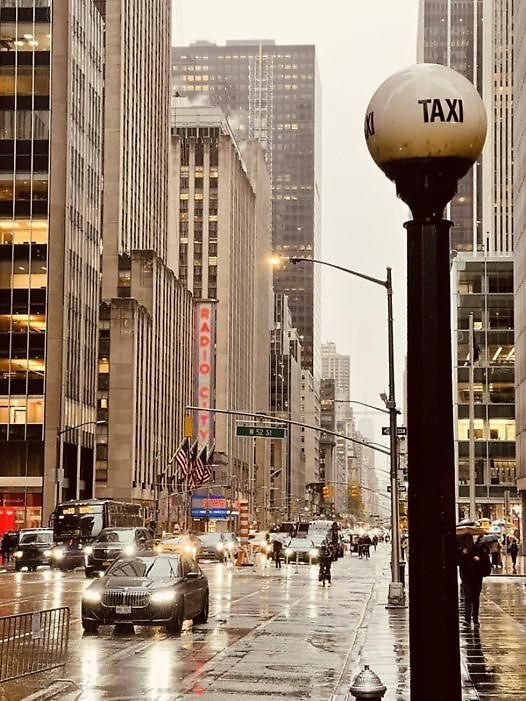 3 Bedrooms Huge In Lic, Very Next To Manhattan Apartment New York